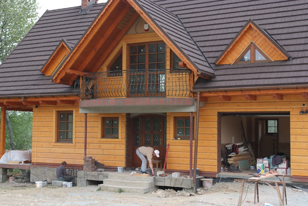Detail konštrukcie drevenej chaty